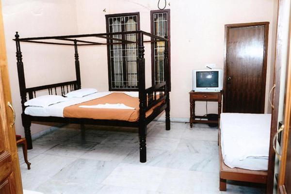 Hotel Soorya Heritage Inn Pondicherry Exterior photo